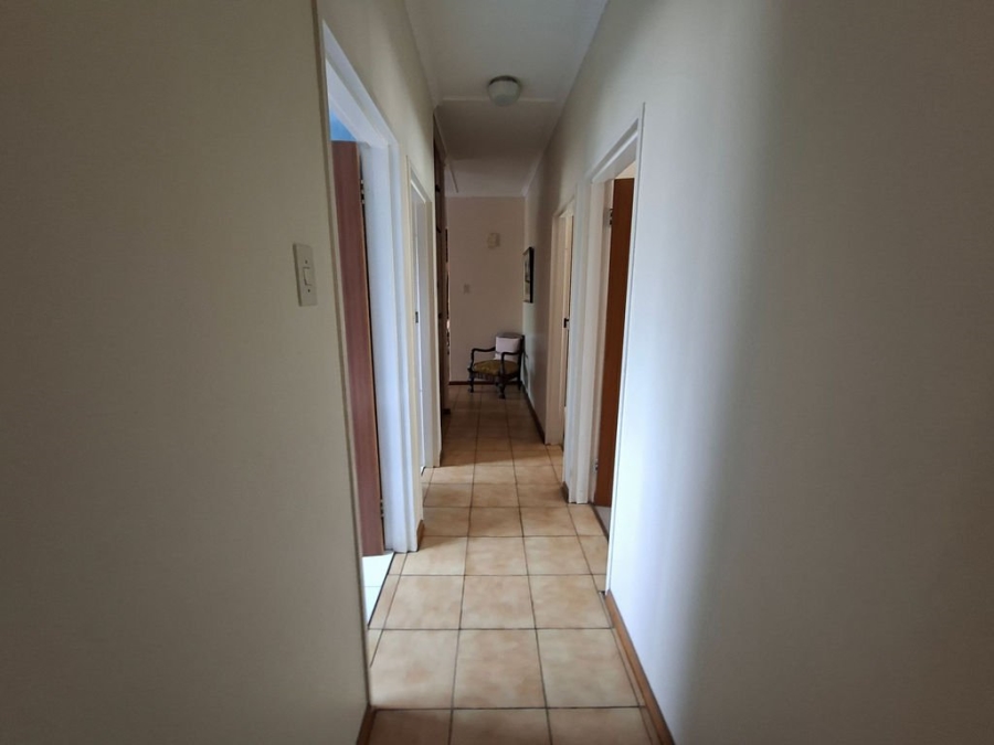 4 Bedroom Property for Sale in Vanrhynsdorp Western Cape